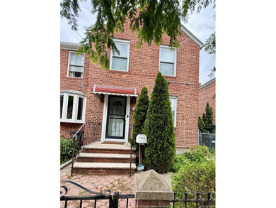 Prime North Flushing Location! This renovated and - photo 2