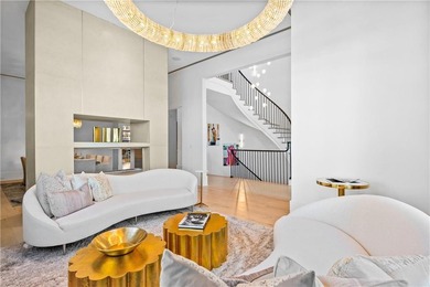 Exquisitely appointed home located in Milton's most sought-after - photo 11