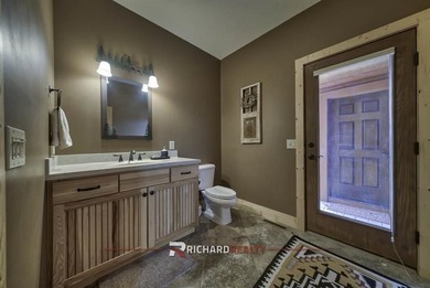 This one-of-a-kind property offers incredible privacy and views - photo 15