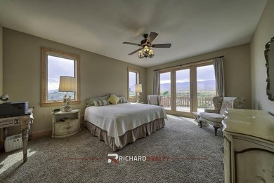 This one-of-a-kind property offers incredible privacy and views - photo 18