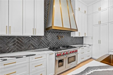 Exquisitely appointed home located in Milton's most sought-after - photo 19