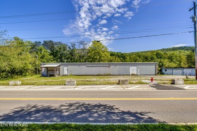 Emory River Home For Sale in Harriman Tennessee