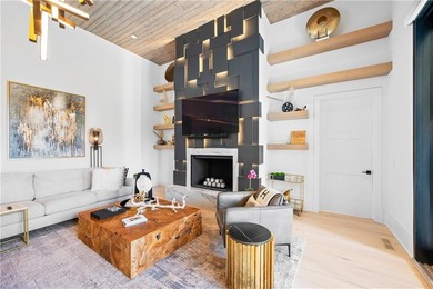Exquisitely appointed home located in Milton's most sought-after - photo 25