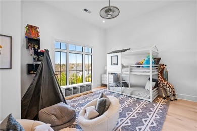 Exquisitely appointed home located in Milton's most sought-after - photo 33