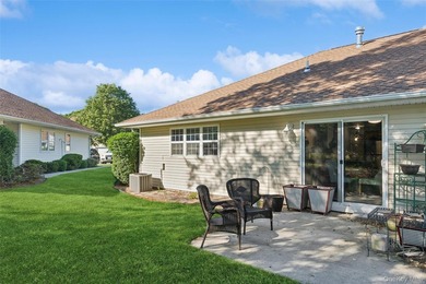 Welcome to 42 Blueberry Common, a beautifully maintained - photo 4