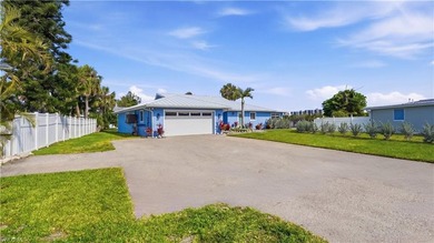 Completely reimagined waterfront residence in Laguna Shores - photo 6