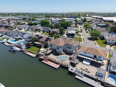 Exceptional waterfront Colonial, offering approximately 4,112 - photo 2