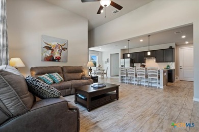 Luxurious 2-story condo in the highly sought-after Kissing Tree - photo 6