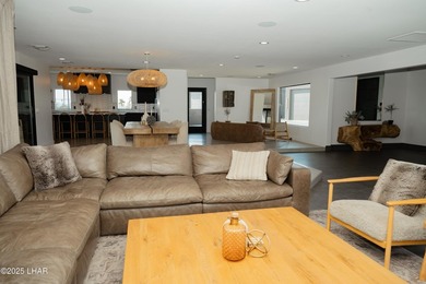 7,400+ Square Foot Garage!! Introducing a one-of-a-kind Luxury - photo 27