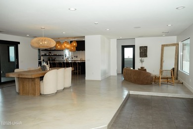 7,400+ Square Foot Garage!! Introducing a one-of-a-kind Luxury - photo 28
