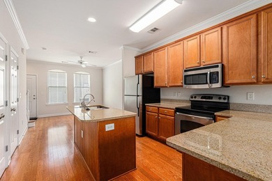 Welcome to the lifestyle you've been dreaming of in Market - photo 10
