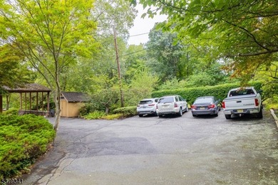 Avid gardeners need access to the city, busy commuter need - photo 6