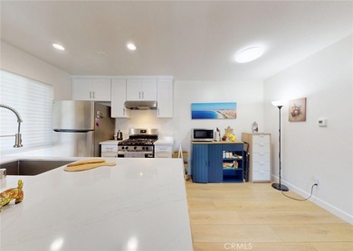 Welcome Home to 2835 S Fairview #H. This Beautifully Upgraded - photo 5