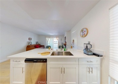 Welcome Home to 2835 S Fairview #H. This Beautifully Upgraded - photo 7