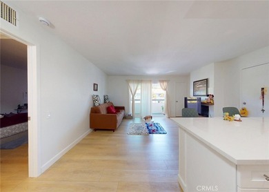 Welcome Home to 2835 S Fairview #H. This Beautifully Upgraded - photo 9
