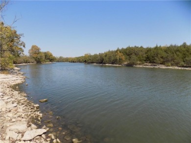 Lake Acreage For Sale in Ottawa, Kansas