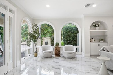 Welcome to the *Washington House,* a breathtaking Mediterranean - photo 12
