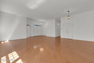 WESTLAKE GOLF & COUNTRY CLUB'S POPULAR ASPEN MODEL, THIS HOME - photo 13