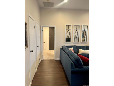 Lovingly maintained 2bd 1 1/2 bath unit located in the desirable - photo 5