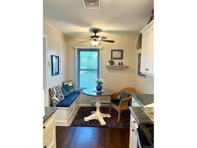 Lovingly maintained 2bd 1 1/2 bath unit located in the desirable - photo 10