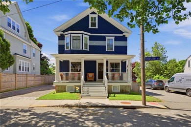Beautifully restored Colonial blending Newport's timeless - photo 1