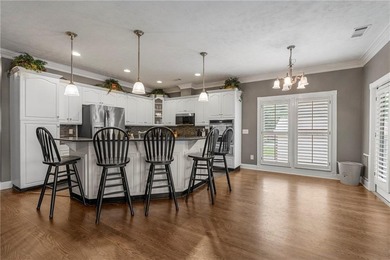 Welcome to your lakeside retreat! This beautifully updated - photo 13
