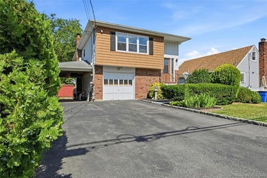 Welcome to this beautiful freshly painted, 5-bedroom, 2 bath - photo 3