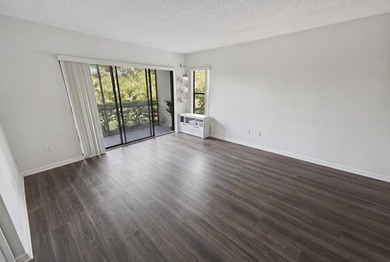 Tastefully updated 1BR/1BA condo in the gated community of Pine - photo 5