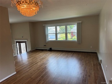 Welcome to this beautiful freshly painted, 5-bedroom, 2 bath - photo 7