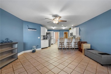 Welcome to your lakeside retreat! This beautifully updated - photo 27