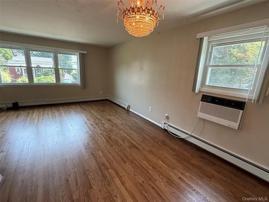 Welcome to this beautiful freshly painted, 5-bedroom, 2 bath - photo 8