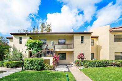 Spacious second floor condo with spectacular views. 2 Bedroom/2 - photo 1