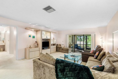 Spacious second floor condo with spectacular views. 2 Bedroom/2 - photo 8