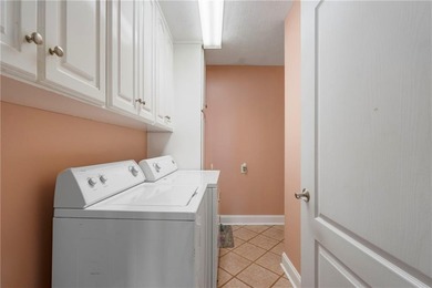 Welcome to your lakeside retreat! This beautifully updated - photo 39