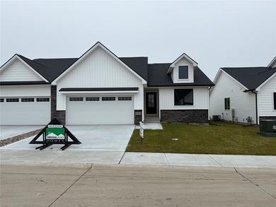 Saylorville Lake Townhome/Townhouse For Sale in Ankeny Iowa