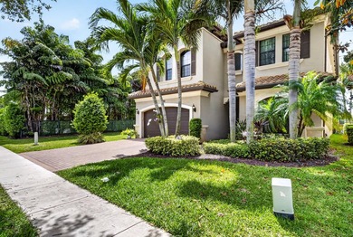 Welcome to this stunning Somerset model pool home on a serene - photo 3