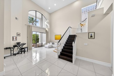 Welcome to this stunning Somerset model pool home on a serene - photo 5