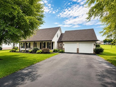 Welcome home to this beautiful 3-bedroom, 2-bath residence - photo 1