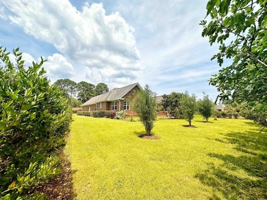 Beautiful 3-Bedroom Home with Bonus Room, Mature Landscaping & - photo 8