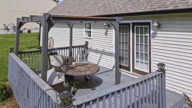 Welcome home to this beautiful 3-bedroom, 2-bath residence - photo 10