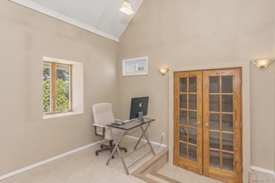 Welcome to 42 Larch Street in Hicksville, a well-maintained cape - photo 7