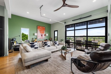 Perched above The Capitol, this contemporary retreat is designed - photo 18