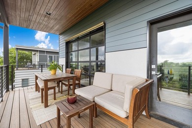 Perched above The Capitol, this contemporary retreat is designed - photo 23