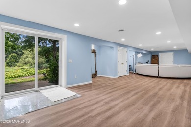 This exceptional Center Hall Colonial offers luxury, privacy - photo 30