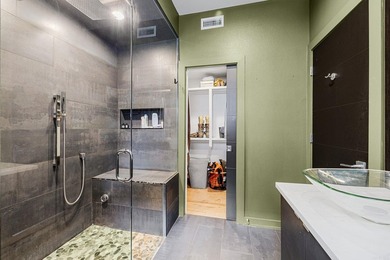 Perched above The Capitol, this contemporary retreat is designed - photo 32