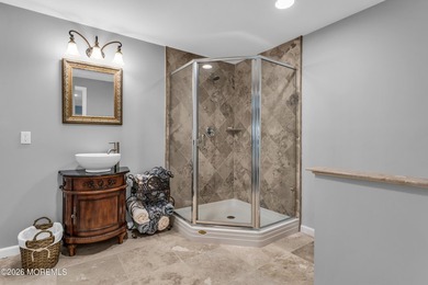 This exceptional Center Hall Colonial offers luxury, privacy - photo 32