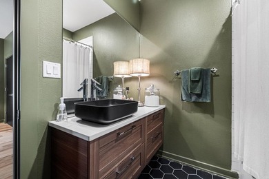 Perched above The Capitol, this contemporary retreat is designed - photo 38