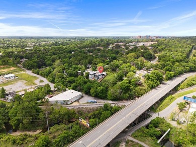 Perched above The Capitol, this contemporary retreat is designed - photo 44