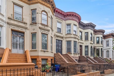 Opportunity awaits in the heart of Brooklyn! Legal 2F brownstone - photo 2