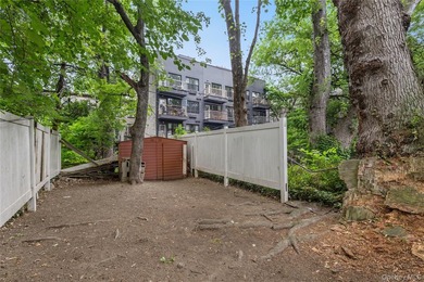 Opportunity awaits in the heart of Brooklyn! Legal 2F brownstone - photo 3